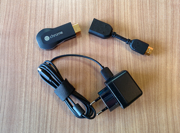 Chromecast, Ladekabel, Netzteil und HDMI Verlängerungskabel